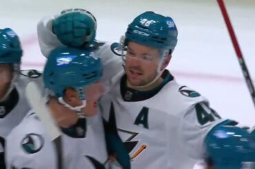 Tomáš Hertl scores in 700th game vs Avalanche (12/31/2023)