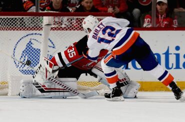 Thomas Greiss, Mat Barzal & Josh Bailey Lift Isles Over Devils | New York Islanders Post Game