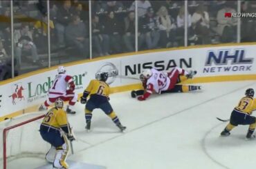 Darren Helm nails Ryan Suter [HD]