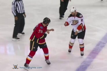 NHL: Top-5 Fights von Kevin Bieksa | hockeyweb.de