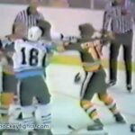 Bobby Schmautz vs Dale Tallon Oct 14, 1978