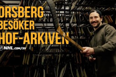 Forsberg tours Hall of Fame archives | Filip Forsberg kollar in gammal hockeyutrustning i HHOF