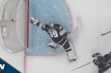 Kings' Cam Talbot Completely ROBS Tim Stutzle With Diving Glove Save