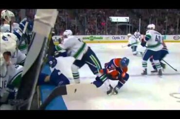 Alexander Edler pops Sam Gagner {Dual-Feed}