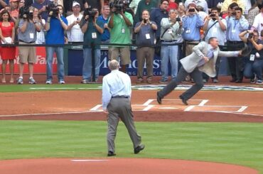 Nolan Ryan, Craig Biggio combine on wild first pitch