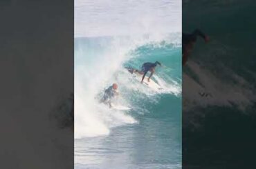 Kelly Slater Pulls In Behind Local Surfer #shorts