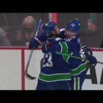 Vasili Podkolzin assists on Pettersson's goal vs Islanders (9 feb 2022)