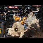 Ben Jones rides Thunderbolt for 86.75 points