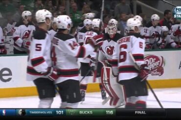 Cory Schneider  injured during save. (NJ vs DAL) [3/4/2016]