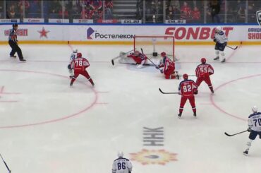 Ilya Sorokin robs Tarasov with the blocker