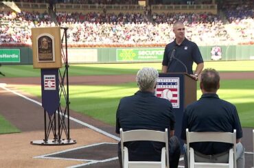 Joe Mauer statue outside Target Field in 2025