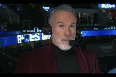 St. Louis Blues Goal Horn Scares Commentator! 😱