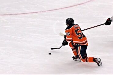 Kailer Yamamoto Gives The Oilers the Go Ahead Goal To Make it 2-1 Edmonton