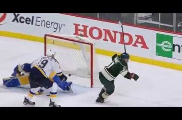 Zach Parise Clutch Goal Ties game at 1 2017 Playoffs