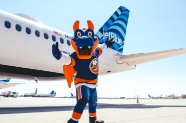 New York Islanders and JetBlue Take Over Terminal 5 at JFK