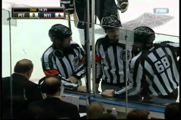 Penguins vs. Islanders - 1st Line Brawl + Matt Martin´s sucker punch - February 11th, 2011