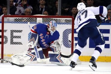 Victor Hedman wins it for Bolts in overtime