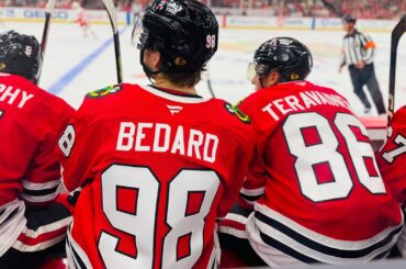 Chicago Blackhawks VS Red Wings | On the Bench!