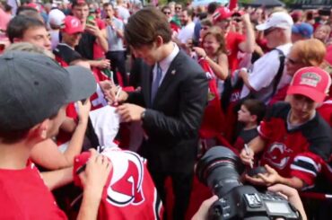 Devils fans mob Nico Hischier on red carpet