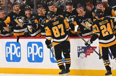 Crosby becomes 10th player ever to hit 1600 POINTS 🥳🤩🐧